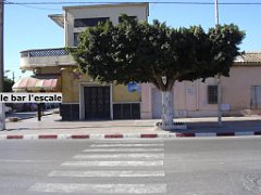VOYAGE DU 10 2005 LA SENIA 032 LE BAR L ESCALE